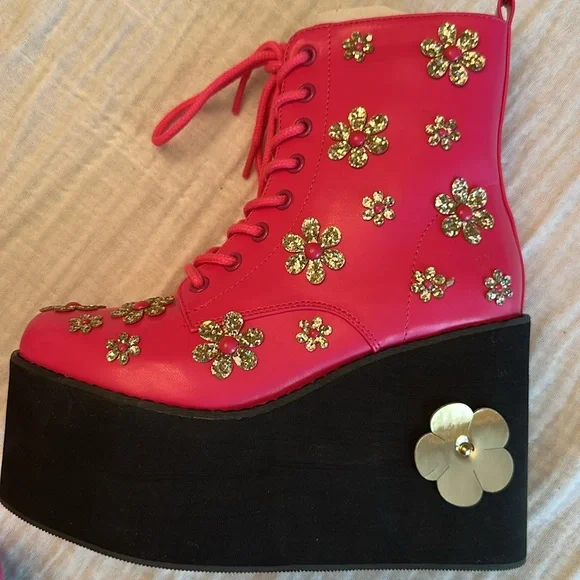 New Dolls Kill x Koi Footwear Lotus Junkie Platform Boots - Picture 4 of 12